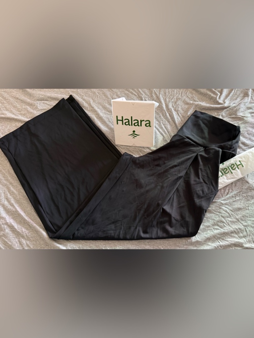 HALARA Black Active Skirt with Smooth Fabric